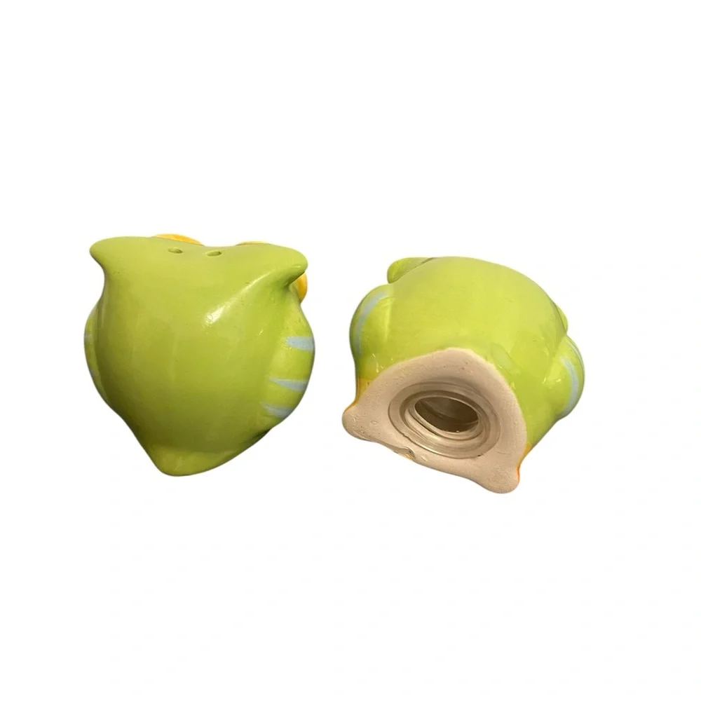 Vintage Owl Salt and Pepper Shakers Green Yellow Ceramic Bird Set - Picture 4 of 4